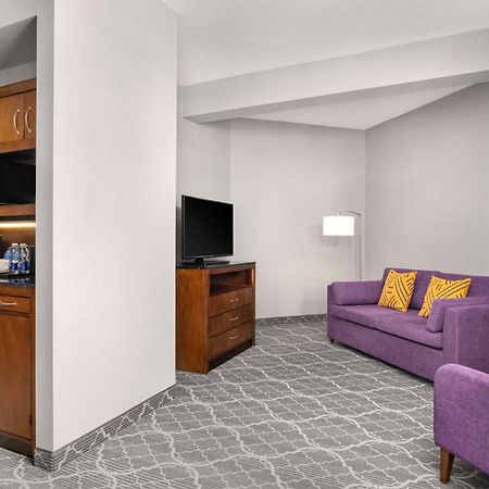 Hilton Garden Inn Calgary Airport Eksteriør billede