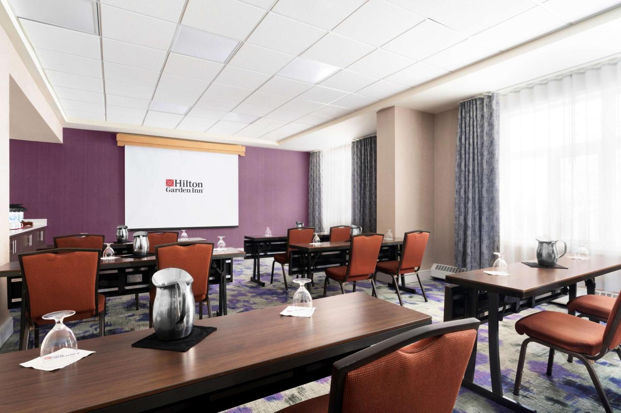 Hilton Garden Inn Calgary Airport Eksteriør billede