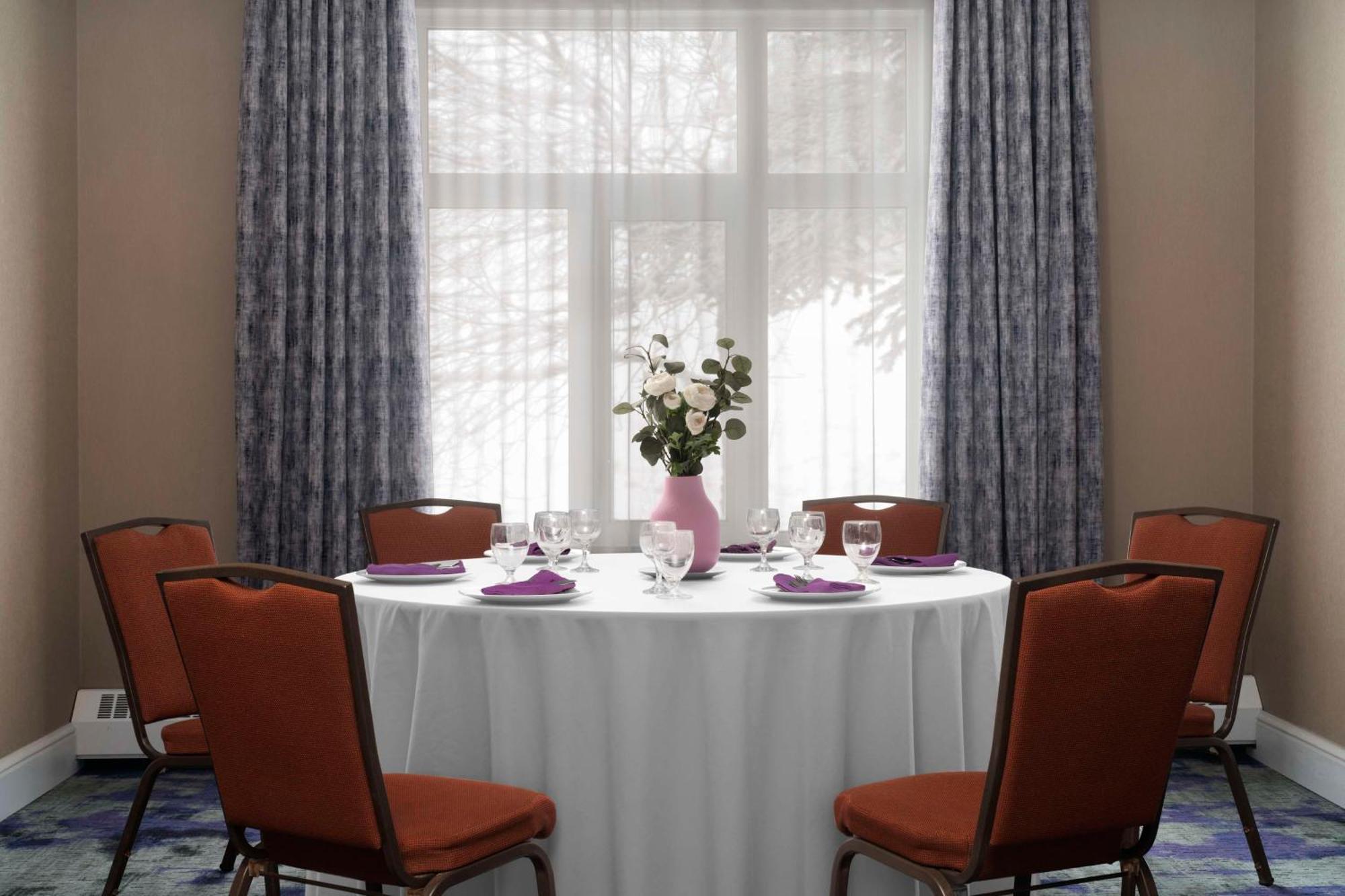 Hilton Garden Inn Calgary Airport Eksteriør billede